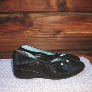 Thierry Rabotin Womens 6 Black Embossed Leather Wedges Shoes
